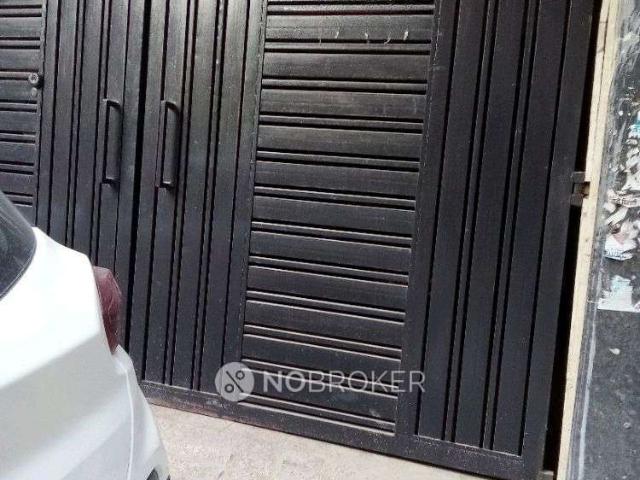 Flat for rent in West Delhi, Deri