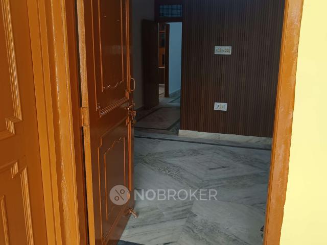 Flat for rent in Deri