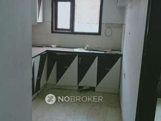Flat for rent in Deri
