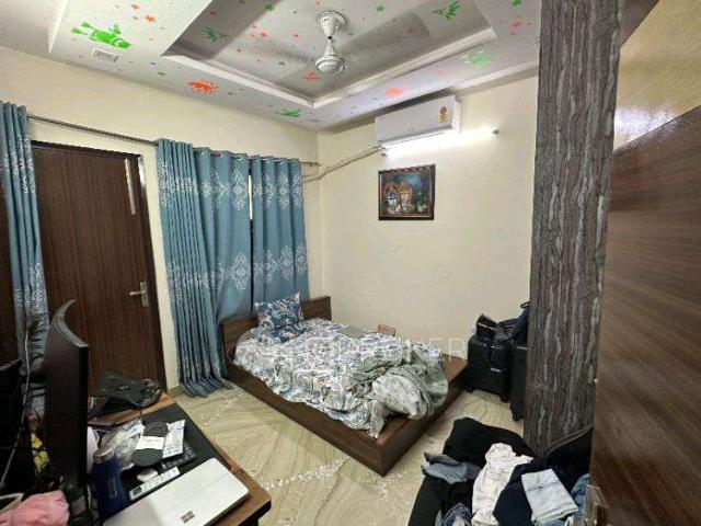 Property for sale in West Delhi, Deri