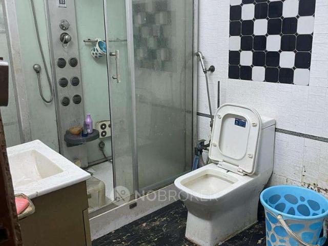 Property for sale in West Delhi, Deri