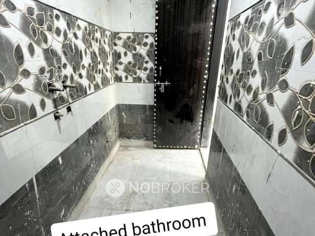 Property for sale in South West Delhi, Deri