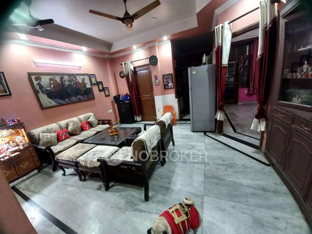 Flat for sale in South West Delhi, Deri