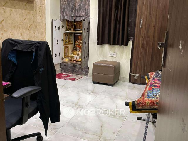 Flat for sale in South West Delhi, Deri