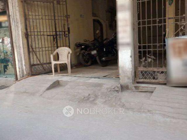 Flat for sale in South Delhi, Deri