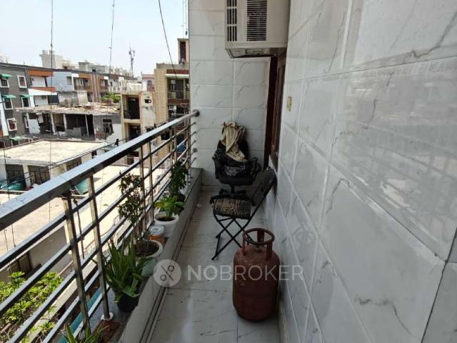 Property for sale in West Delhi, Deri