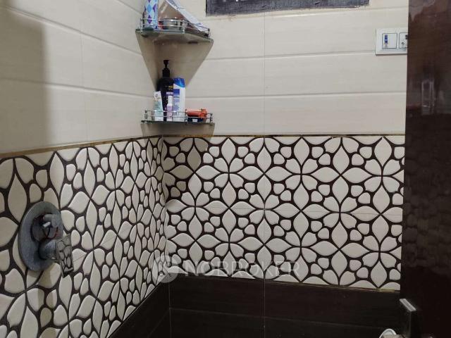 Property for sale in West Delhi, Deri