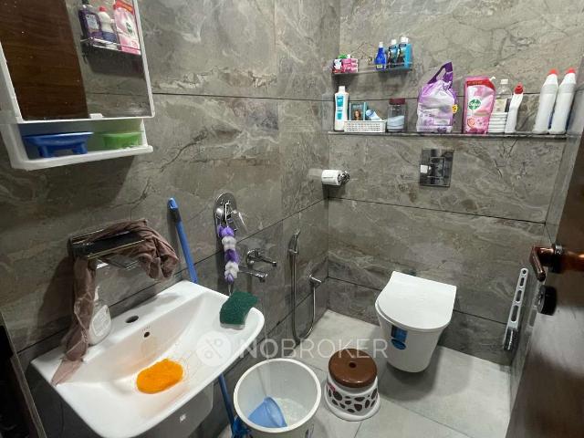 Property for sale in West Delhi, Deri