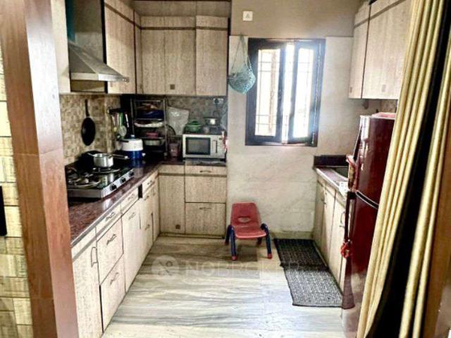 Flat for sale in West Delhi, Deri