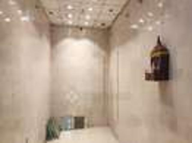 Flat for sale in North Delhi, Deri