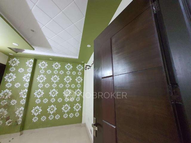 Property for sale in West Delhi, Deri