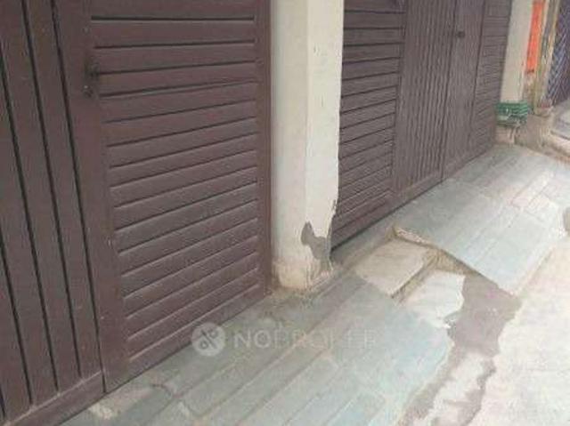 Flat for sale in South West Delhi, Deri