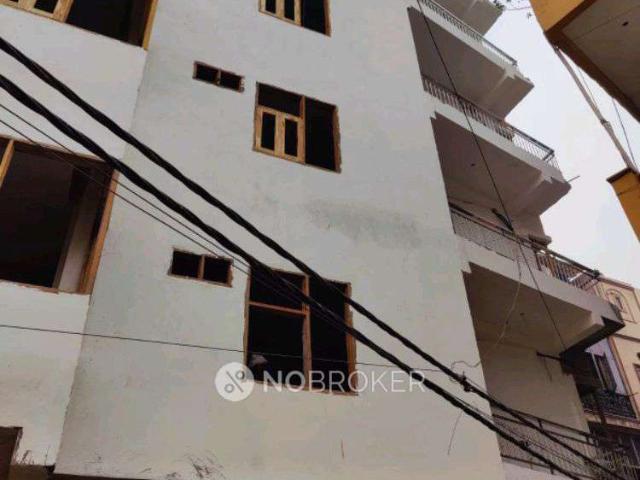 Flat for sale in West Delhi, Deri