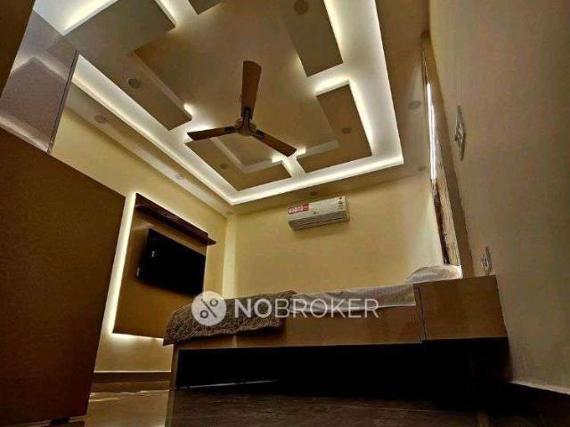 Flat for sale in North West Delhi, Deri