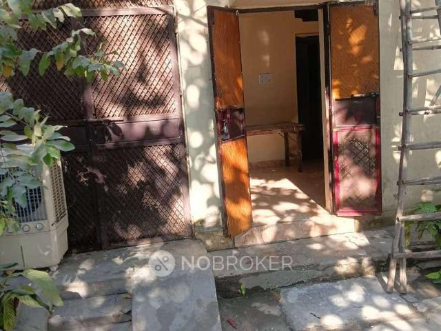 Flat for sale in North West Delhi, Deri