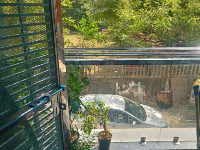 Property for sale in North Delhi, Deri