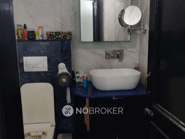 Flat for sale in South Delhi, Deri