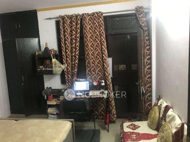 Flat for sale in South West Delhi, Deri