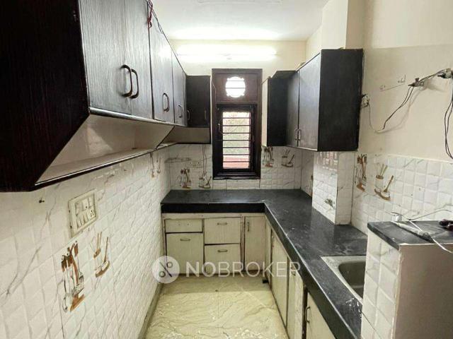 Flat for sale in West Delhi, Deri