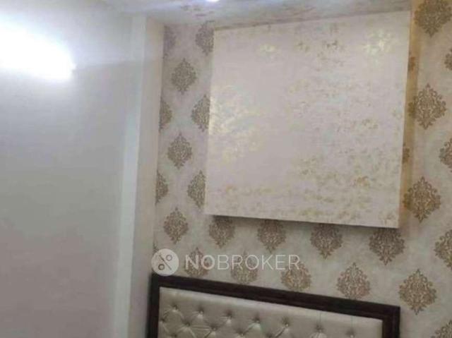 Flat for sale in West Delhi, Deri