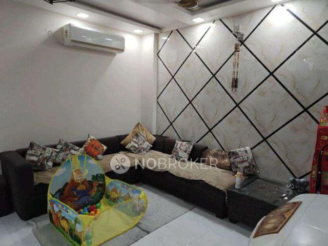 Flat for sale in West Delhi, Deri