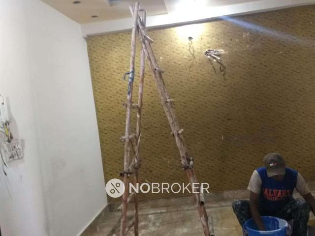 Flat for sale in West Delhi, Deri