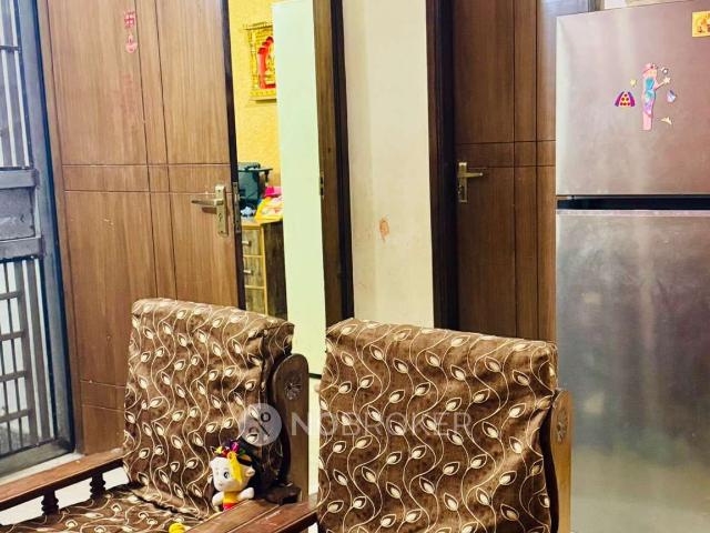 Flat for sale in West Delhi, Deri