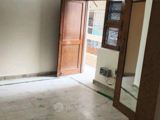 Flat for rent in West Delhi, Deri