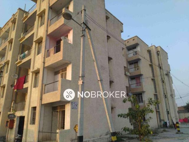 Flat for sale in North Delhi, Deri