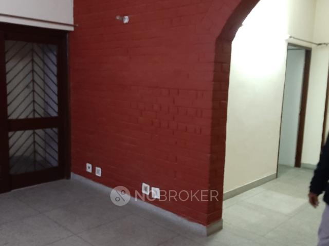 Flat for rent in Sector 30, Gurugram