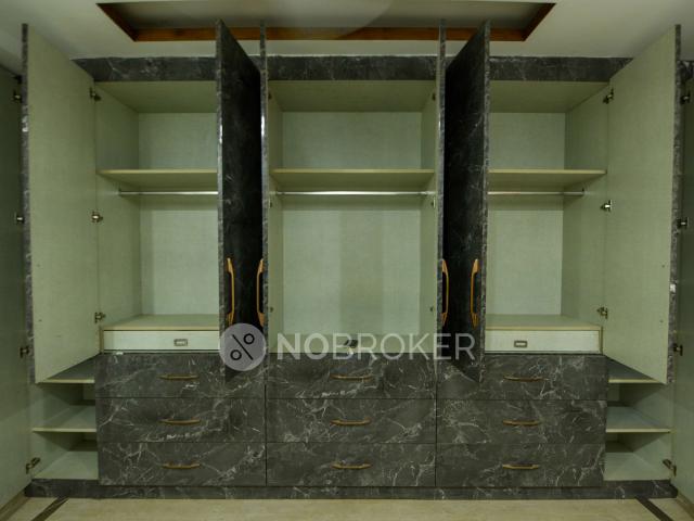 Flat for sale in South Delhi, Deri