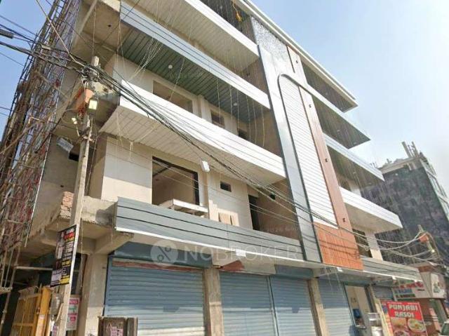 Flat for sale in West Delhi, Deri