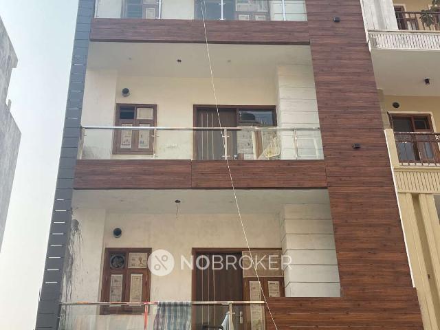 Flat for rent in Hariana