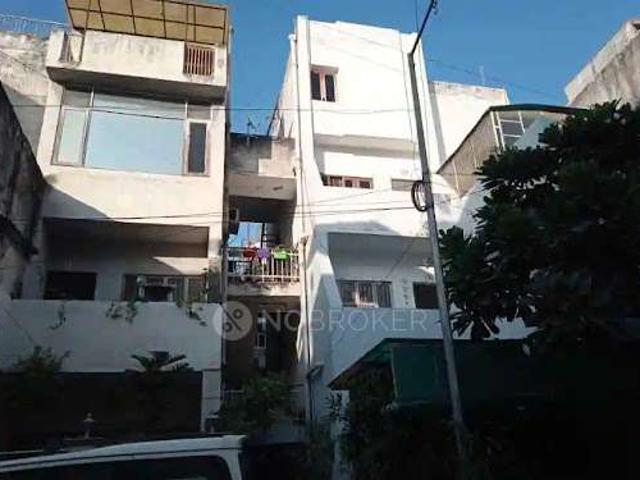 Flat for rent in South Delhi, Deri