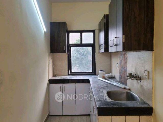Flat for sale in West Delhi, Deri