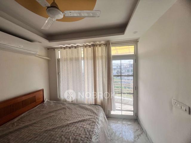 Flat for rent in South Delhi, Deri