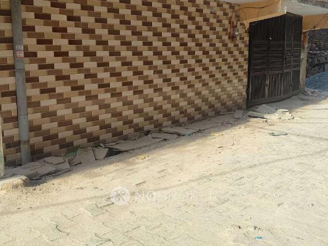 Flat for rent in West Delhi, Deri