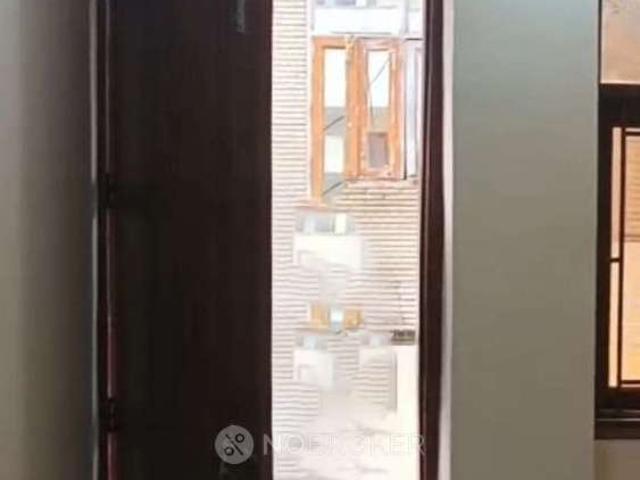 Flat for sale in West Delhi, Deri
