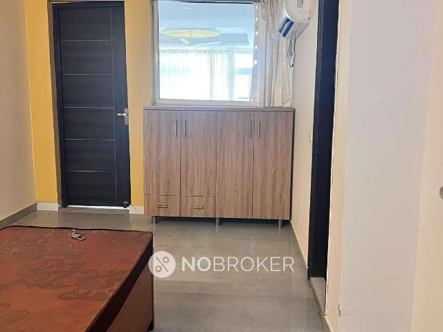 Flat for sale in South Delhi, Deri