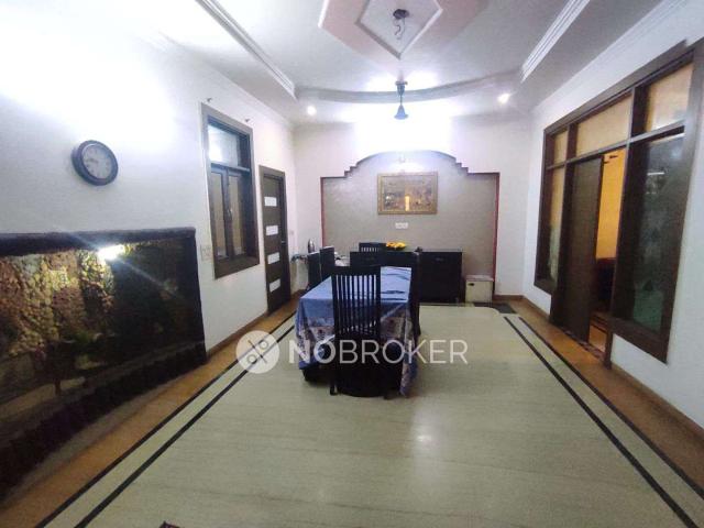 Flat for sale in West Delhi, Deri