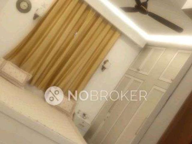 Flat for sale in West Delhi, Deri