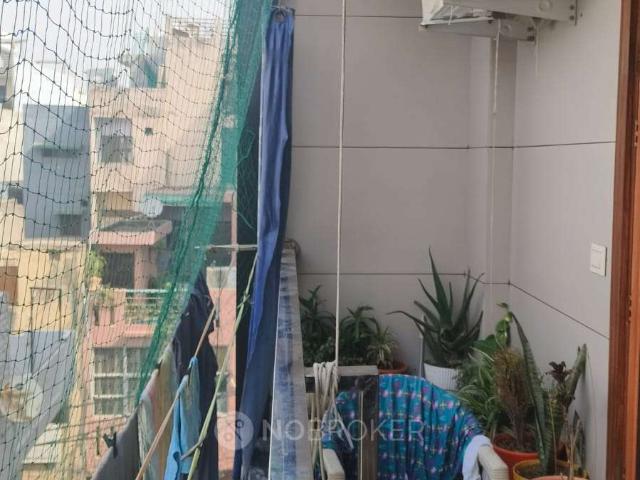 Flat for sale in South West Delhi, Deri