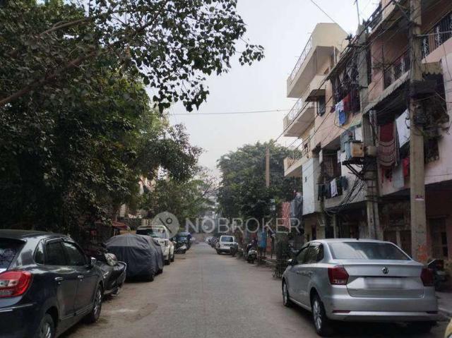 Flat for sale in North West Delhi, Deri