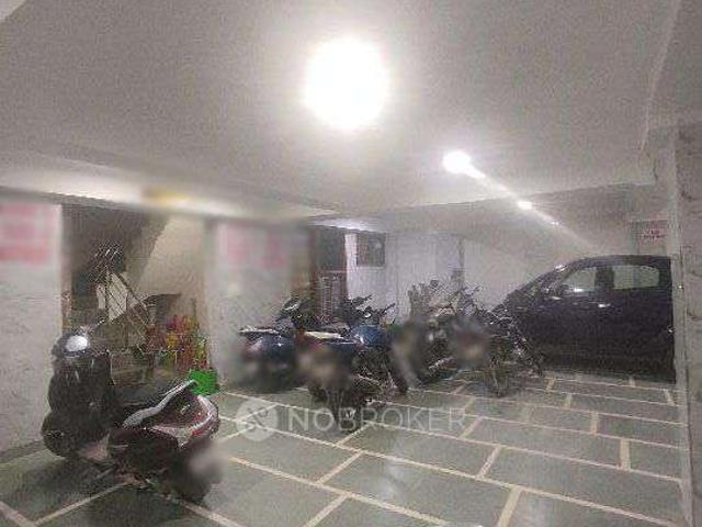 Flat for sale in West Delhi, Deri
