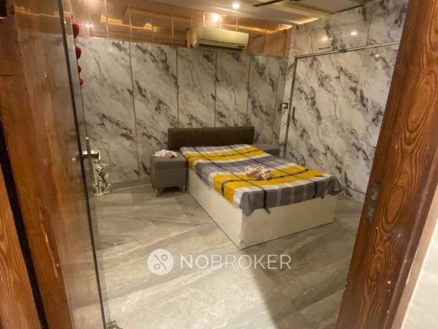 Flat for sale in West Delhi, Deri