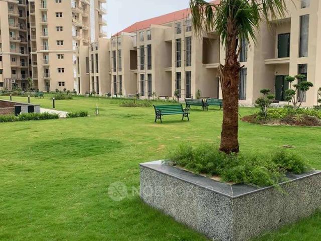Flat for rent in Apex Golf Avenue, Gautam Buddha Nagar