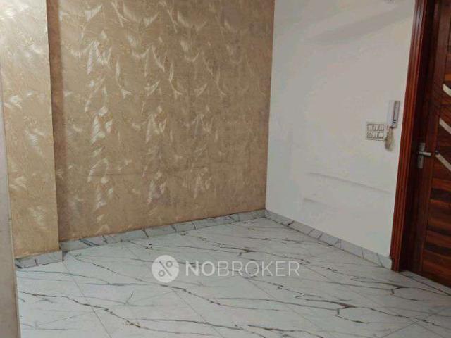 Flat for sale in West Delhi, Deri