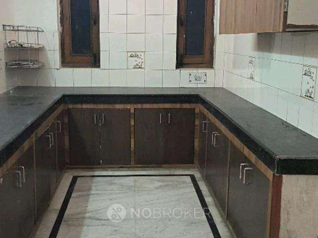 Flat for rent in North West Delhi, Deri