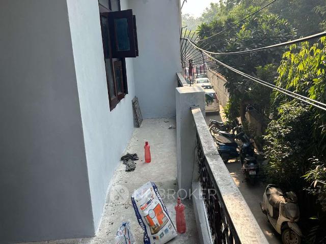 Flat for rent in North Delhi, Deri