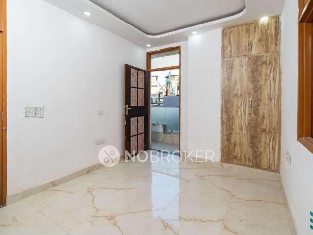 Flat for sale in South West Delhi, Deri
